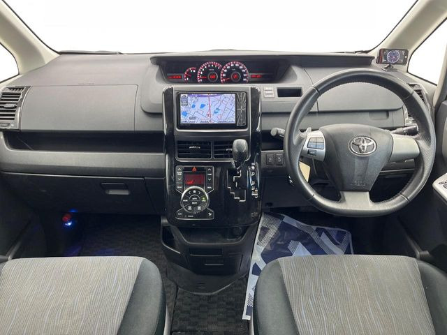 ヴォクシー2.0 ZS