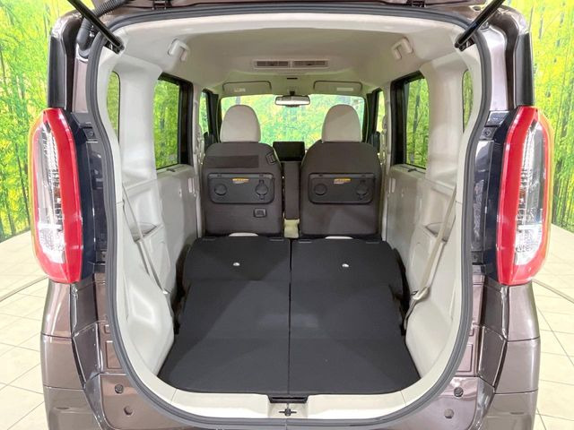 ���i�̂���������ʋ΁A���}���ɏ\���ȉ׎��X�y�[�X���m�ۂ��Ă���܂��B�Z�J���h�V�[�g��|���ƁA�傫�ȉו��̐ύڂ��\�ł���