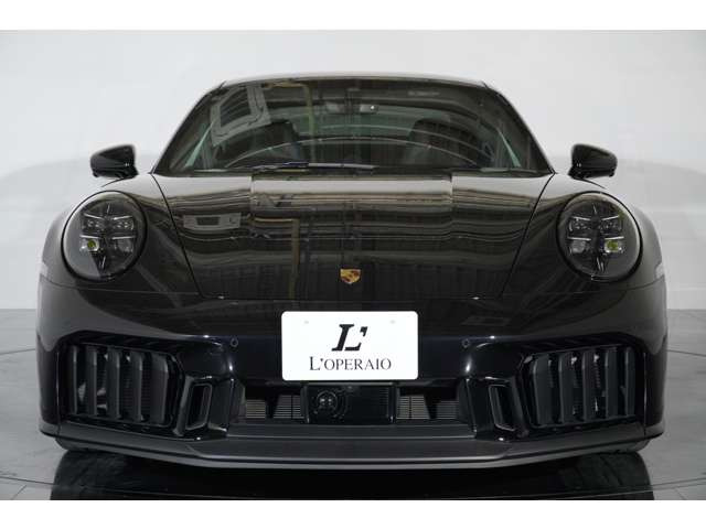 �|���V�F���ւ�A�`���̍����\�X�|�[�c���f���u911�v�B�����郉�C���i�b�v�̒��ł��A�ł��X�y�b�N�I�ɉ��₩�ȁu�J�����v��PDK�g�����X�~�b�V�����h���C�u���v���������y���݉�����!