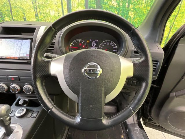 �y�����v�����X�e�A�����O�z�㎿�Ȋv���g�p���邱�ƂŁA��ɂ����������݂ƂĂ��^�]���₷���n���h���ł���