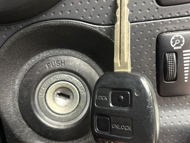 �y�L�[���X�z�������ꂽ�ꏊ����ł��{�^����Ńh�A�̊J���E�{�����ł���̂łƂ��Ă��֗�!�h�A�̌�������ɏ������邱�Ƃ�����܂����