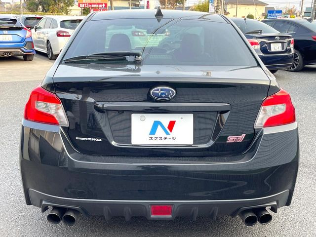 安心の最長10年・走行無制限保証(有償)をご用意。保証内容も充実はもちろん、無料点検&オイル交換や、年中無休の全国・24時間ロードサービスも付帯されておりますのでご安心下さい。