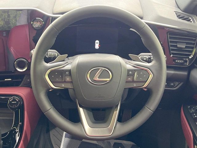 �y�����v�����X�e�A�����O�z�㎿�Ȋv���g�p���邱�ƂŁA��ɂ����������݂ƂĂ��^�]���₷���n���h���ł���