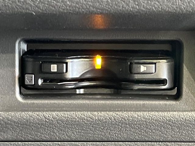 【ETC】高速道路の料金所をストレスなく通過!話題のスポットやサービスエリアに多い「スマートIC」利用時は必須のアイテムです。当店でセットアップを実施、ご納車当日からすぐにご利用いただけます!