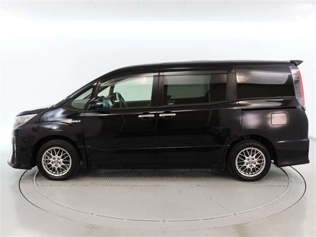 ノア1.8 ハイブリッド Si W×B II