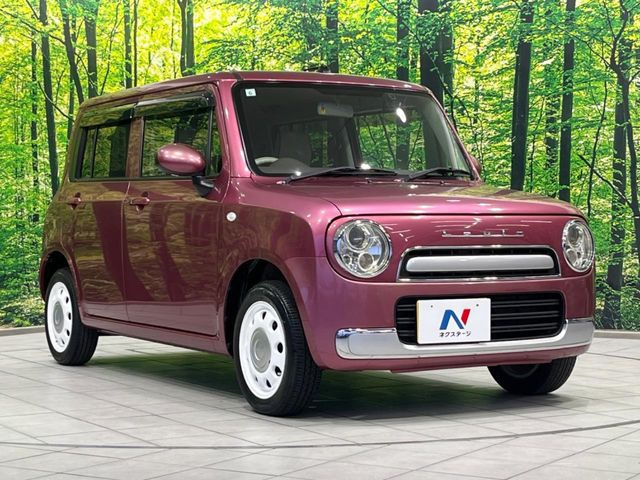 高透明度のガラス皮膜で撥水はもちろん、上質なツヤ・光沢を実現。紫外線や酸性雨から大切な愛車を保護し、色あせ・劣化を防止。「弾スプラッシュコート」、「弾プリミッサコート」からお選びいただけます。