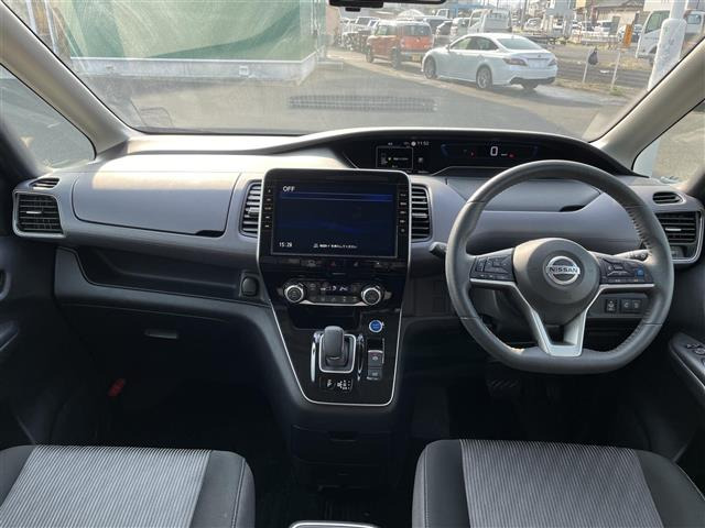 セレナ1.2 e-POWER ハイウェイスターV