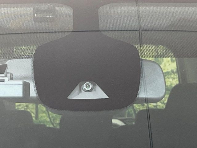 �y�C���e���W�F���g�G�}�[�W�F���V�[�u���[�L�z�t�����g�J�����őO���̎ԗ�����s�҂����m�B�Փ˂������Ȏ��͏Փ˔�Q�y���u���[�L���쓮�A�Փˉ�����T�|�[�g�B�����S�Ƀh���C�u�����y���݂��������܂��B