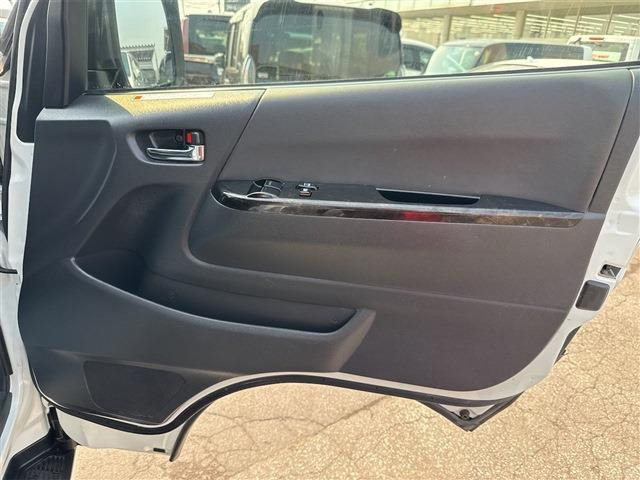 ���C�ɓ���̐������i���o�[�v���[�g��!�������܂��܂��N���܂���!����]�i���o�[�ɂ͒��I�ԍ����������܂��B(333�A555�A777�Ȃ�)���I�̏ꍇ�A����]�ɓY���Ȃ��ꍇ���������܂��B