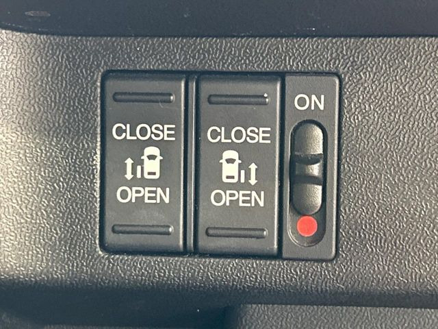 �y�����p���[�X���C�h�h�A�z�X�}�[�g�L�[��^�]�Ȃ̃X�C�b�`�Ō�ȗ����X���C�h�h�A�̊J���\���d��������͂����ăh�A���J����K�v�������A�����Ȃ��q�l�ł��ȒP�ɊJ���߂ł����K�ł���