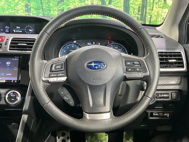 �y�����v�����X�e�A�����O�z�㎿�Ȋv���g�p���邱�ƂŁA��ɂ����������݂ƂĂ��^�]���₷���n���h���ł���