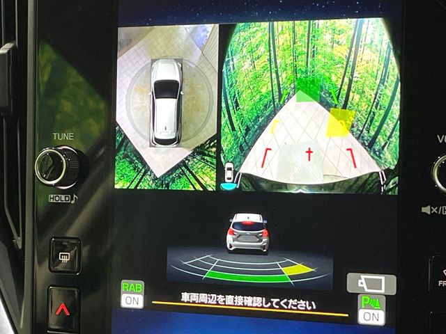 �y�}���`�e���C�����j�^�[�z�Ԃ̃t�����g��T�C�h�̃J�����摜�𓯎��Ƀ��j�^�[�\�����邱�ƂŁA���H�⋷�����𑖍s���ł����͂̏󋵊m�F���ł����S!�{�iSUV�ɂ��ꂵ�������ł���