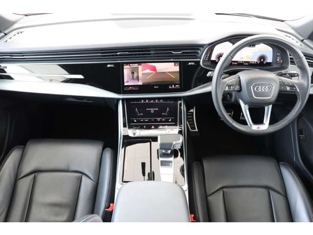 Q755 TFSI クワトロ Sライン 4WD