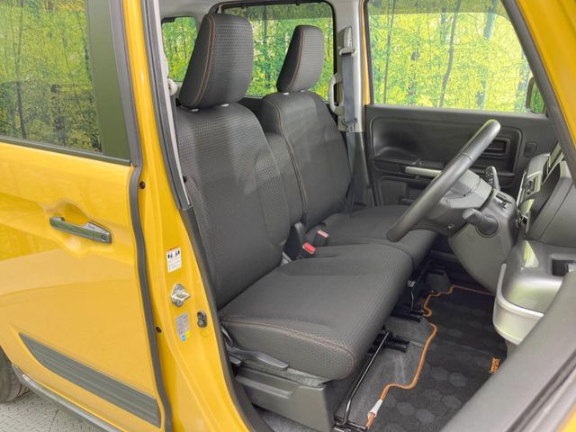 運転席シート廻りは使用感も少なく、良好な状態となっています。丁寧に使われていたことがよくわかりますね。