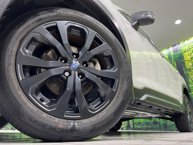 �y����18�C���`�A���~�z�C�[���z�O�ςɃ}�b�`���������A���~�z�C�[���𑕒����Ă���܂��B�e��ЊO�A���~�z�C�[����A�X�^�b�h���X�^�C�����戵�����Ă���܂��B���񂲑��k����������