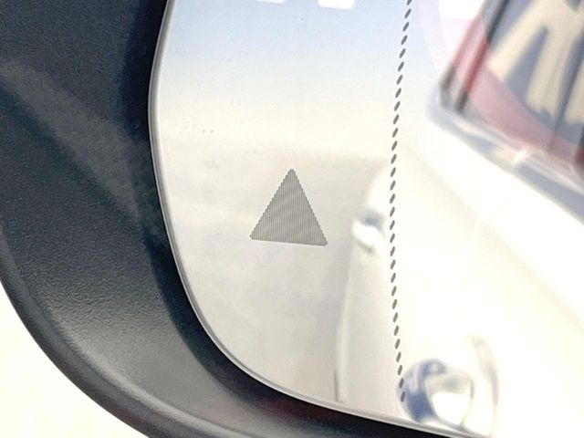 ���u���C���h�A�V�X�g�Z���T�[:���p����̎Ԃ����m���A�h���C�o�[���Ԑ��ύX���s���ۂɁA�x�����Ƌ��ɒ��ӂ𑣂��Ă������S�x���@�\�ł�!