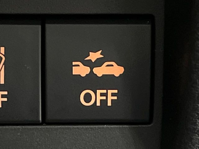 �y�X�Y�L �Z�[�t�e�B�T�|�[�g�z���s���ɑO���̎ԗ�����F�����A�Փ˂������Ȏ��͌x��ƃu���[�L�ŏՓˉ���Ɣ�Q�y�����A�V�X�g�B�����S�Ƀh���C�u�����y���݂��������܂��B