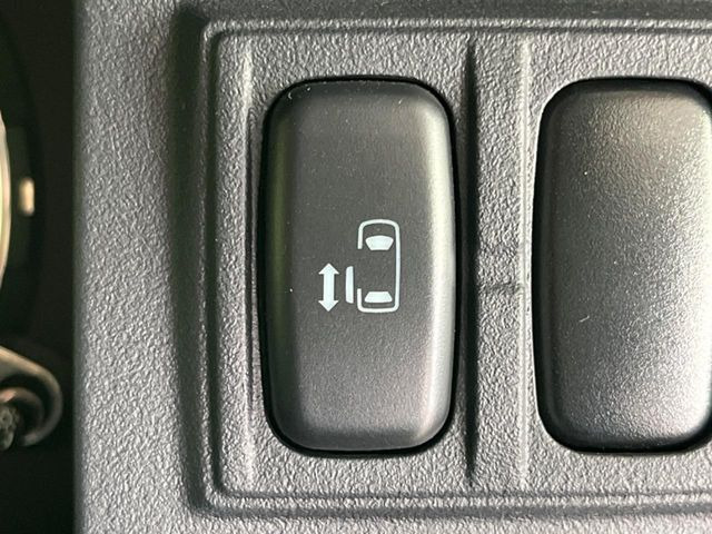 �y�p���[�X���C�h�h�A�z�X�}�[�g�L�[��^�]�Ȃ̃X�C�b�`�ŃX���C�h�h�A�̊J���\���d��������͂����ăh�A���J����K�v�������A���������q�l�ł��A�d���ו��������Ă��鎞�����N�ɊJ���߂ł��܂���