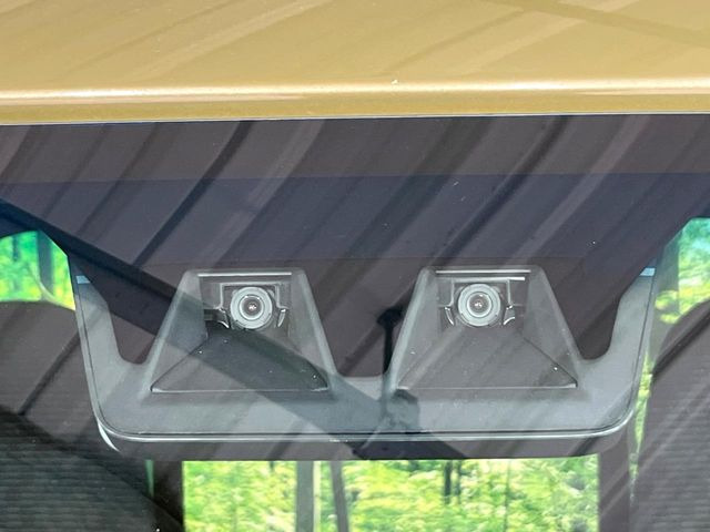 �y�X�}�[�g�A�V�X�g�z���s���ɑO���̎ԗ�����F�����A�Փ˂������Ȏ��͌x��ƃu���[�L�ŏՓˉ���Ɣ�Q�y�����A�V�X�g�B�����S�Ƀh���C�u�����y���݂��������܂��B