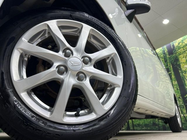 �y����14�C���`�A���~�z�C�[���z�O�ςɃ}�b�`���������A���~�z�C�[���𑕒����Ă���܂��B�e��ЊO�A���~�z�C�[����A�X�^�b�h���X�^�C�����戵�����Ă���܂��B���񂲑��k����������