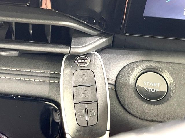 �y�C���e���W�F���g�L�[�z�J�o����|�P�b�g�ɓ��ꂽ�܂܂ł��h�A�̎{���E�������\�ȃX�}�[�g�L�[�𑕔��B�G���W���̃I���E�I�t�����J�M�����o���K�v����������Ƃ��Ă��֗��ł���