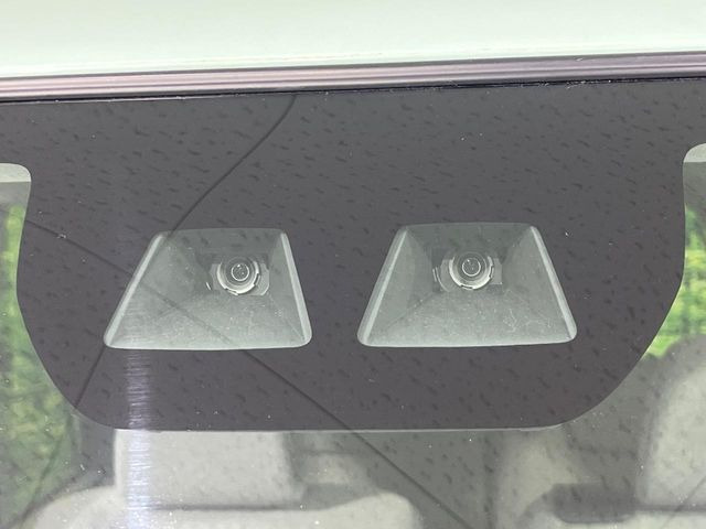 �y�X�}�[�g�A�V�X�g�z���s���ɑO���̎ԗ�����F�����A�Փ˂������Ȏ��͌x��ƃu���[�L�ŏՓˉ���Ɣ�Q�y�����A�V�X�g�B�����S�Ƀh���C�u�����y���݂��������܂��B