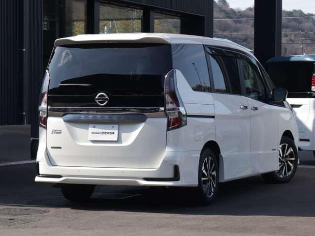 セレナ2.0 ハイウェイスターV