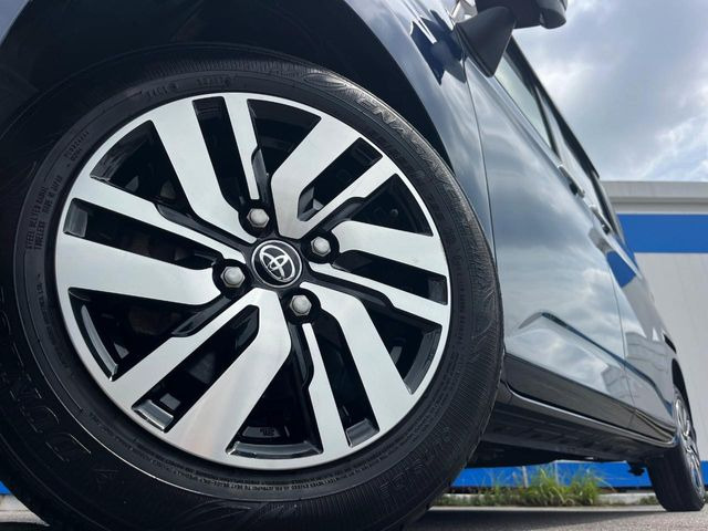 �y����14�C���`�A���~�z�C�[���z�O�ςɃ}�b�`���������A���~�z�C�[���𑕒����Ă���܂��B�e��ЊO�A���~�z�C�[����A�X�^�b�h���X�^�C�����戵�����Ă���܂��B���񂲑��k����������