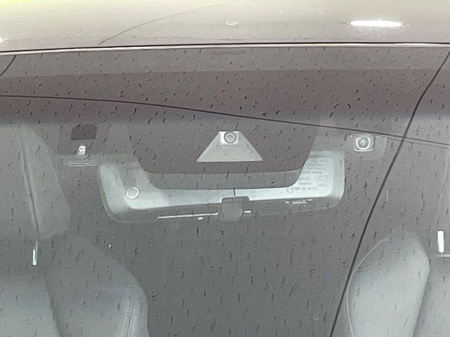 �y�g���^�Z�[�t�e�B�Z���X�z���s���ɑO���̎ԗ�����F�����A�Փ˂������Ȏ��͌x��ƃu���[�L�ŏՓˉ���Ɣ�Q�y�����A�V�X�g�B�����S�Ƀh���C�u�����y���݂��������܂��B