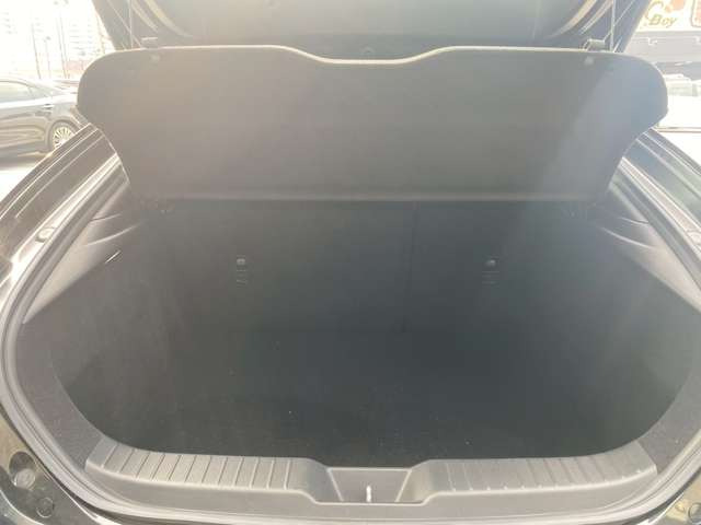 �݌Ɏԗ��Ɋւ��Ă͂��q�l�ɂ��ǂ����̂����񋟂���ׂɕi���ɍS���Ďd������s���Ă���܂��B�e���Ԃ̏�Ԃ͂��ꂼ��ł��̂ł����k���ɓ��X�X�^�b�t�������������Ē����܂��̂ł����S���������܂��B