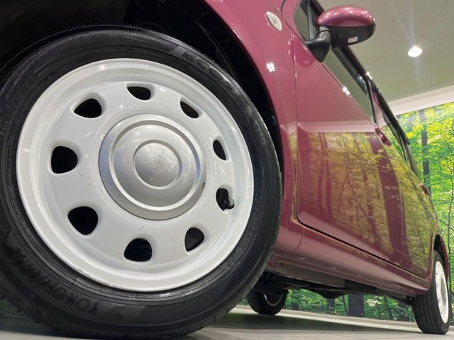 【純正14インチアルミホイール】外観にマッチした純正アルミホイールを装着しております。各種社外アルミホイールや、スタッドレスタイヤも取扱いしております。是非ご相談ください♪