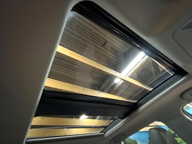 RAV42.5 ハイブリッド アドベンチャー E-Four 4WD