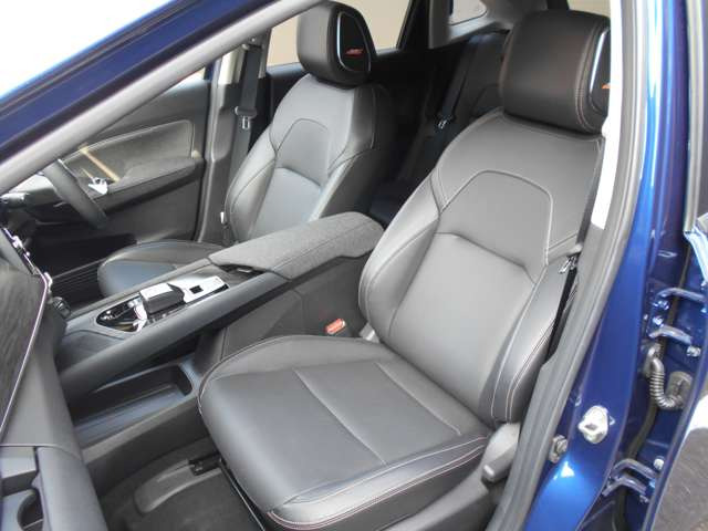 ノートオーラ1.2 G 90周年記念車