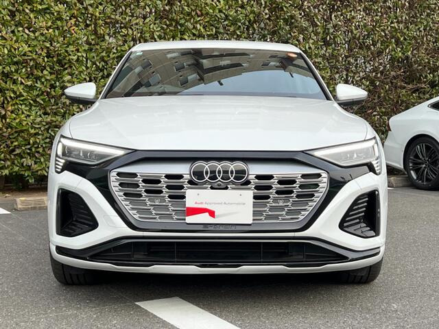 Q8スポーツバック e-tron55 クワトロ Sライン 4WD