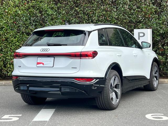 Q6 e-tronクワトロ アドバンスト Sラインパッケージ 4WD