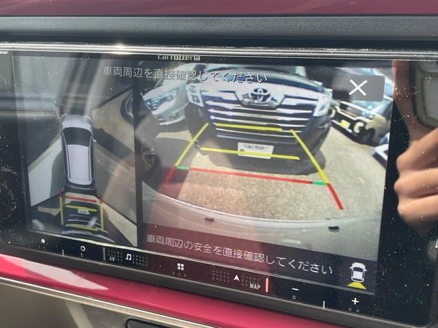 【パノラマモニター】専用のカメラにより、上から見下ろしたような視点で360度クルマの周囲を確認することができます☆死角部分も確認しやすく、狭い場所での切り返しや駐車もスムーズに行えます。