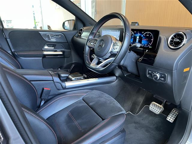 BクラスB200d AMGライン