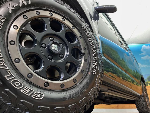 �y16�C���`�A���~�z�C�[���z�O�ςɃ}�b�`�����A���~�z�C�[���𑕒����Ă���܂��B�e��A���~�z�C�[����A�X�^�b�h���X�^�C�����戵�����Ă���܂��B���񂲑��k����������