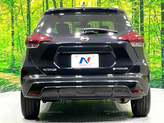 安心の最長10年・走行無制限保証(有償)をご用意。保証内容も充実はもちろん、無料点検&オイル交換や、年中無休の全国・24時間ロードサービスも付帯されておりますのでご安心下さい。