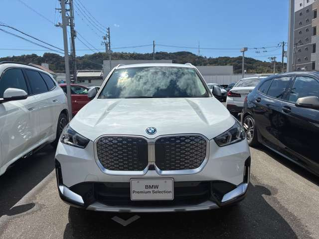 iX1xドライブ30 xライン 4WD