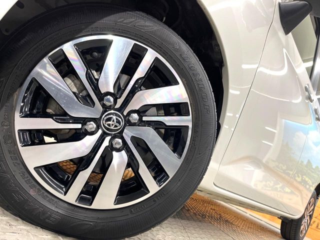 �y����14�C���`�A���~�z�C�[���z�O�ςɃ}�b�`���������A���~�z�C�[���𑕒����Ă���܂��B�e��ЊO�A���~�z�C�[����A�X�^�b�h���X�^�C�����戵�����Ă���܂��B���񂲑��k����������