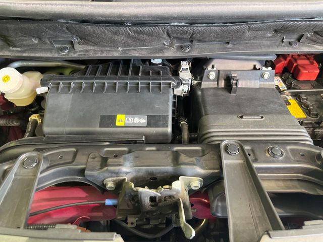 親切・丁寧な専門メカニックスタッフが応対!・車検・点検整備・事故等の修理などアフターサービスも安心。お車のカスタマイズもネクステージのサービススタッフまでご相談ください!