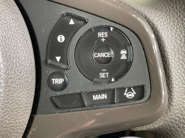 �y�A�_�v�e�B�u�N���[�Y�R���g���[���z�������H�ł̒��������s���y��!!�����ő��x��ۂN���[�Y�R���g���[�����A�Փˌy���V�X�e���ƘA�g���A�O���̎ԗ������m���ĎԊԂ�ۂ悤�ɑ��x���߂��Ă���܂�!!