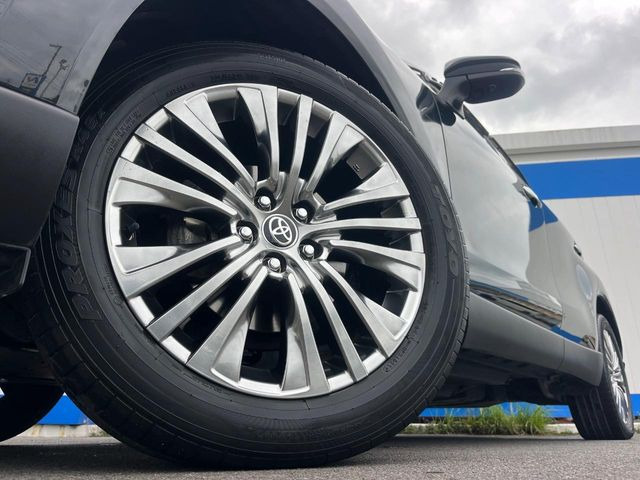 �y����19�C���`�A���~�z�C�[���z�O�ςɃ}�b�`���������A���~�z�C�[���𑕒����Ă���܂��B�e��ЊO�A���~�z�C�[����A�X�^�b�h���X�^�C�����戵�����Ă���܂��B���񂲑��k����������