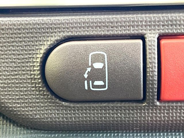 �y�p���[�X���C�h�h�A�z�X�}�[�g�L�[��^�]�Ȃ̃X�C�b�`�ŃX���C�h�h�A�̊J���\���d��������͂����ăh�A���J����K�v�������A���������q�l�ł��A�d���ו��������Ă��鎞�����N�ɊJ���߂ł��܂���