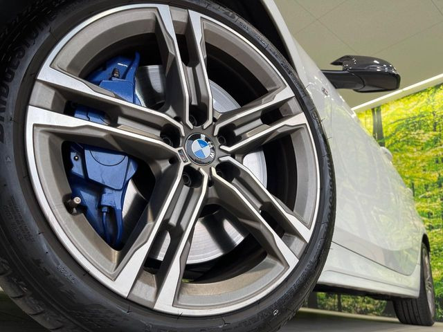 �y18�C���`�A���~�z�C�[���z�O�ςɃ}�b�`�����A���~�z�C�[���𑕒����Ă���܂��B�e��A���~�z�C�[����A�X�^�b�h���X�^�C�����戵�����Ă���܂��B���񂲑��k����������