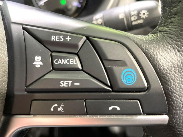 【プロパイロット】高速道路での長距離走行が楽に!!渋滞時と巡回走行のシーンで、アクセル・ブレーキ・ステアリングを自動で制御し、長距離運転の負担を軽減してくれます♪