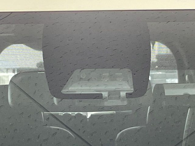 �y�g���^�Z�[�t�e�B�Z���X�z���s���ɑO���̎ԗ�����F�����A�Փ˂������Ȏ��͌x��ƃu���[�L�ŏՓˉ���Ɣ�Q�y�����A�V�X�g�B�����S�Ƀh���C�u�����y���݂��������܂��B