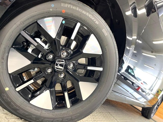 �y����16�C���`�A���~�z�C�[���z�O�ςɃ}�b�`���������A���~�z�C�[���𑕒����Ă���܂��B�e��ЊO�A���~�z�C�[����A�X�^�b�h���X�^�C�����戵�����Ă���܂��B���񂲑��k����������