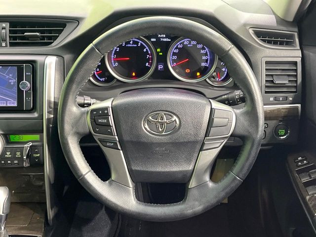 �y�����v�����X�e�A�����O�z�㎿�Ȋv���g�p���邱�ƂŁA��ɂ����������݂ƂĂ��^�]���₷���n���h���ł���